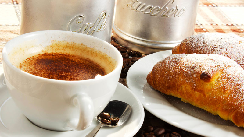 Non solo cappuccino: come si fa colazione nel mondo?