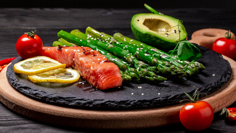 asparagi e salmone