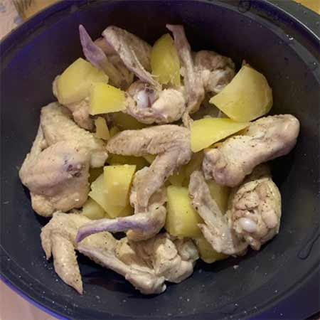 Alette di pollo e patate a Varoma