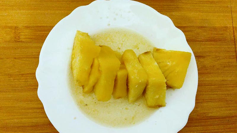 Ananas al Vermouth bianco