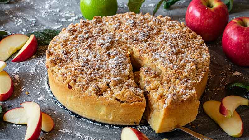 Apple crumble cake