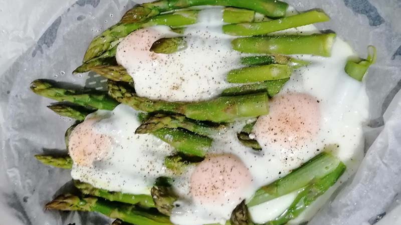 Asparagi e uova a Varoma