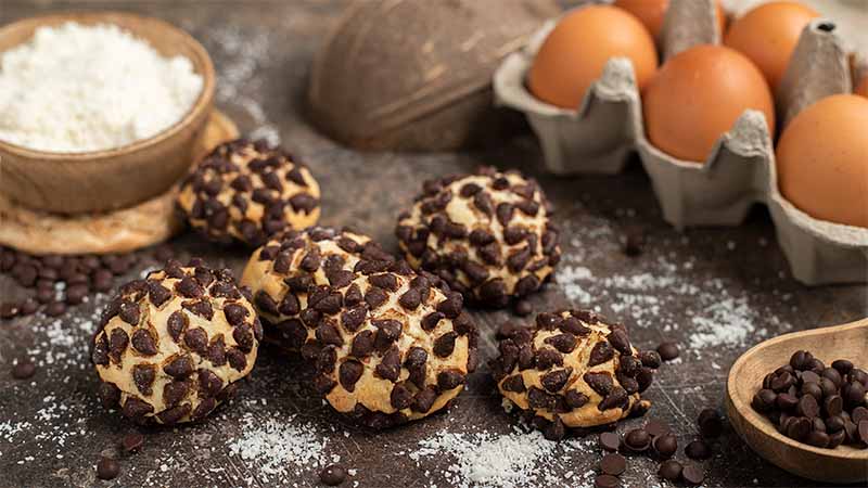 Biscotti al cocco e gocce di cioccolato