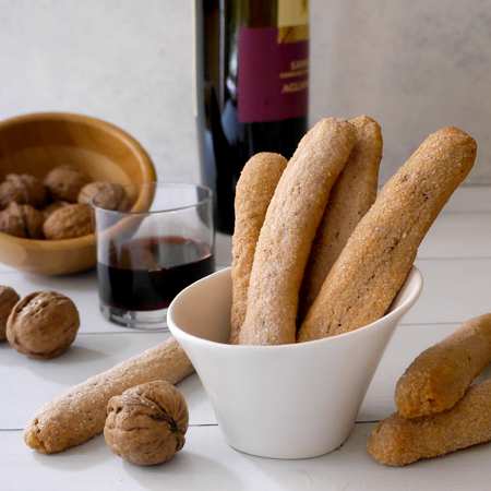 Biscotti al vino rosso e noci