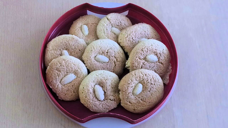 Biscotti con farina di mandorle e grano saraceno