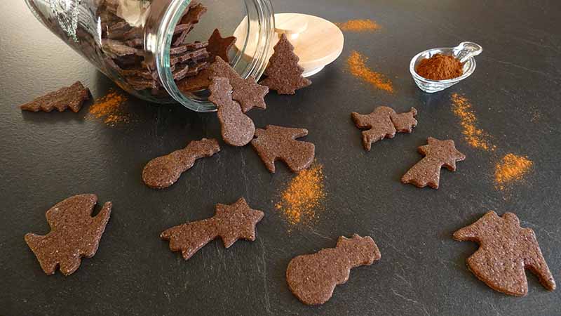 Biscotti di Natale cacao e cannella