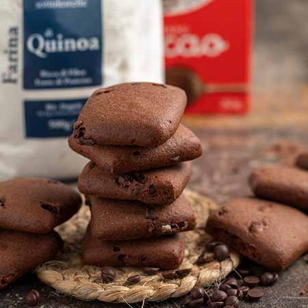Biscotti di quinoa al cacao senza glutine