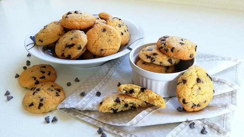 Biscotti con gocce di cioccolato