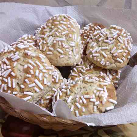 Biscotti morbidi con granella di zucchero