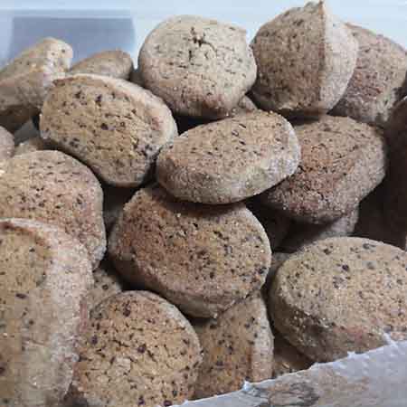 Biscotti nocciole e cioccolato fondente