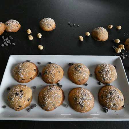 Biscotti nocciole e gocce di cioccolato