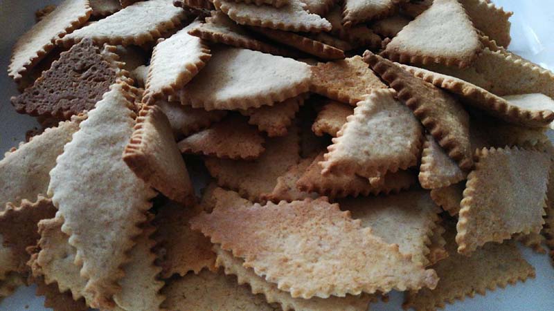 Biscotti secchi alle mandorle senza uova