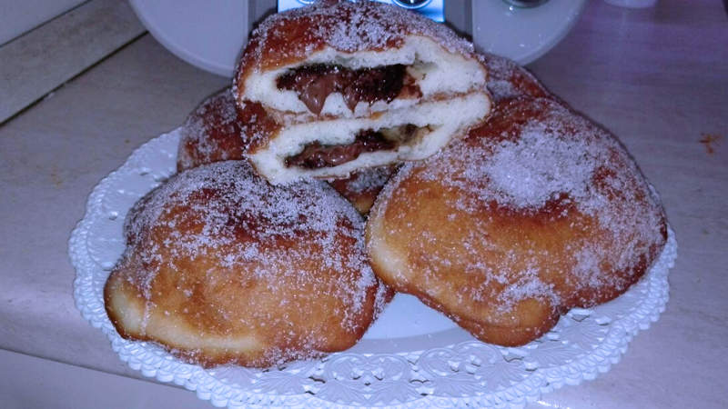 Bomboloni alla Nutella