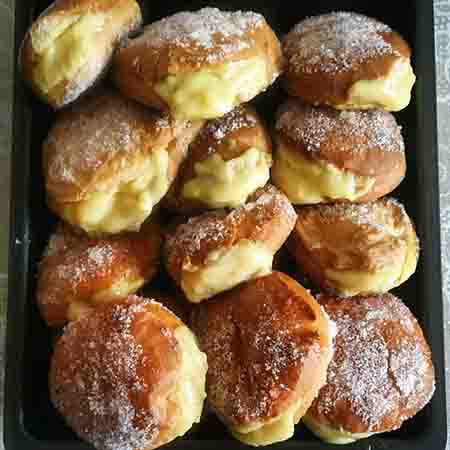 Bomboloni con crema vegan al forno