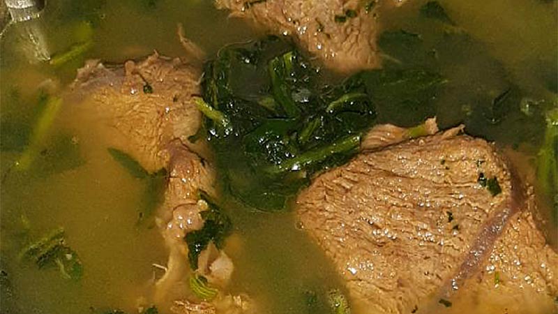 Brodo di carne con cicoria e pecorino