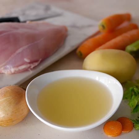 Brodo di carne di pollo