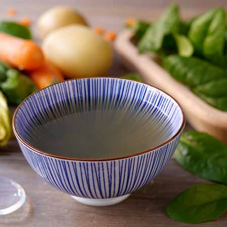 Brodo vegetale con spinaci