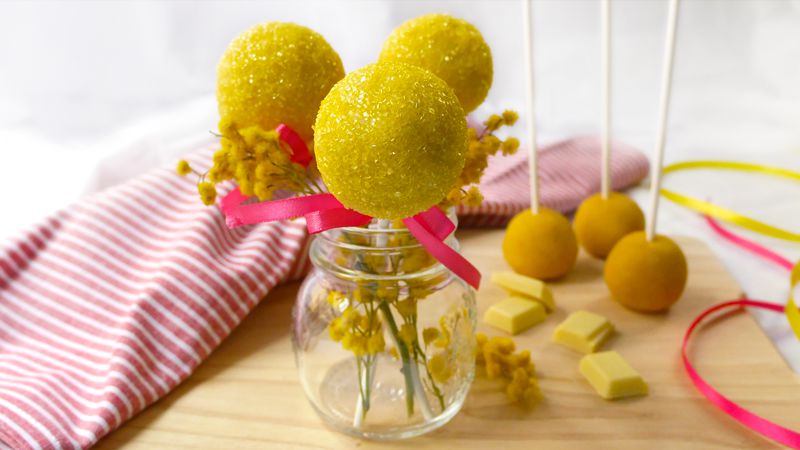 Cake pops mimosa