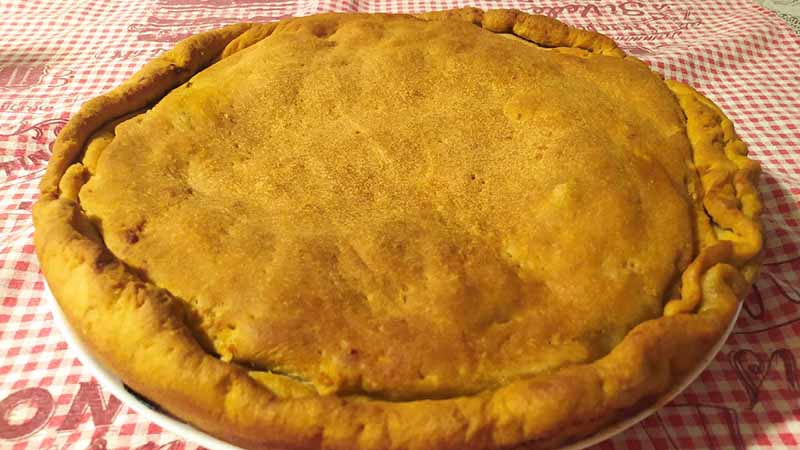 Calzone pugliese con olive e alici