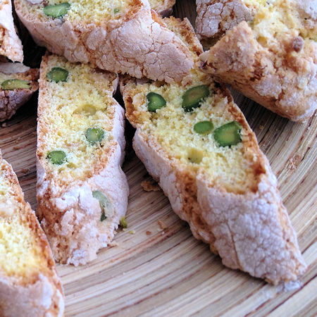 Cantucci cioccolato bianco e pistacchi