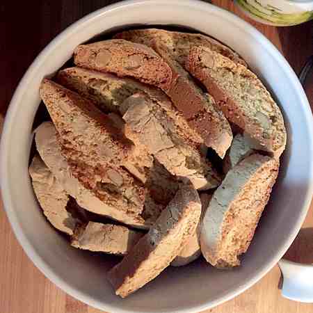 Cantucci con scorza di limone