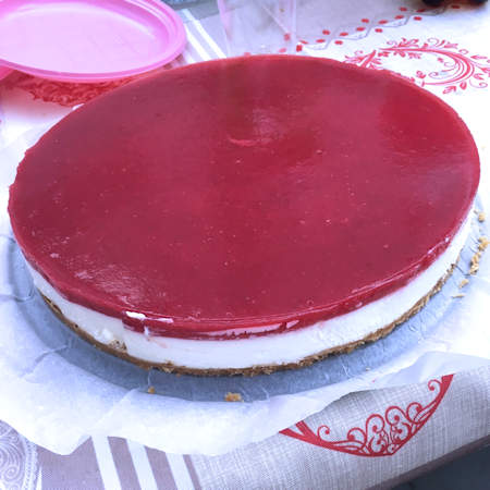 Cheesecake cioccolato bianco, lamponi e fragole