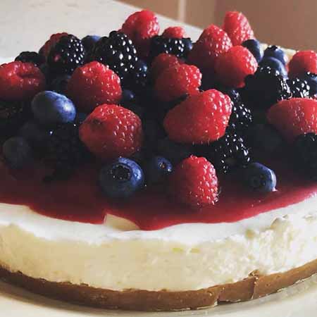 Cheesecake con coulis di lamponi