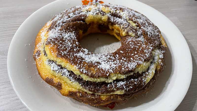 Ciambella bicolore al cocco