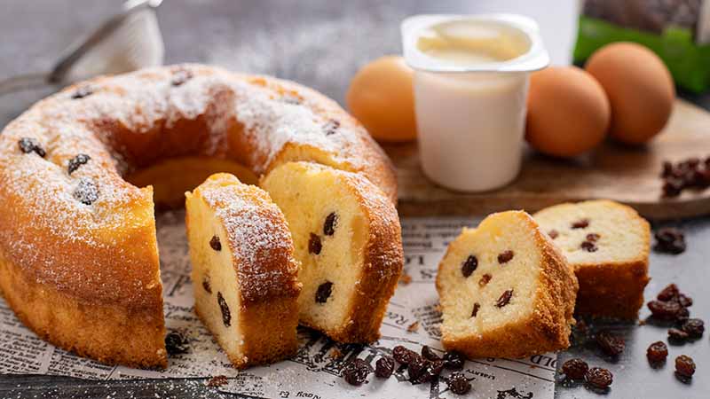 Ciambella allo yogurt con uvetta