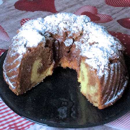 Ciambella marmorizzata con Vov e Nutella