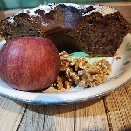 Ciambella mele annurca e noci