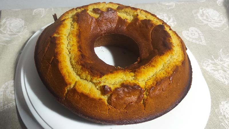 Ciambella miele e ricotta