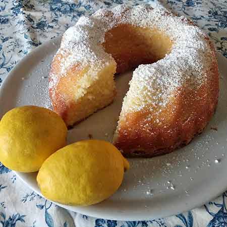 Ciambella soffice al limone e zenzero