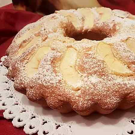 Ciambella soffice mele e yogurt