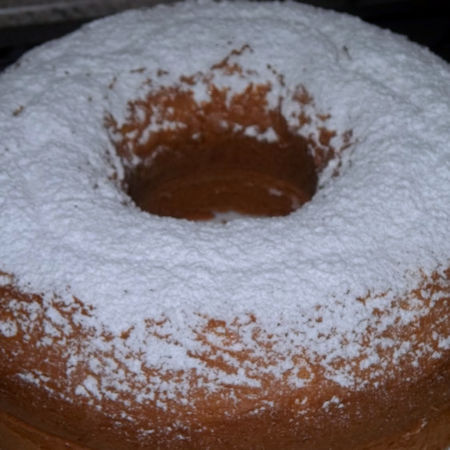 Ciambellone amaretti e cioccolato