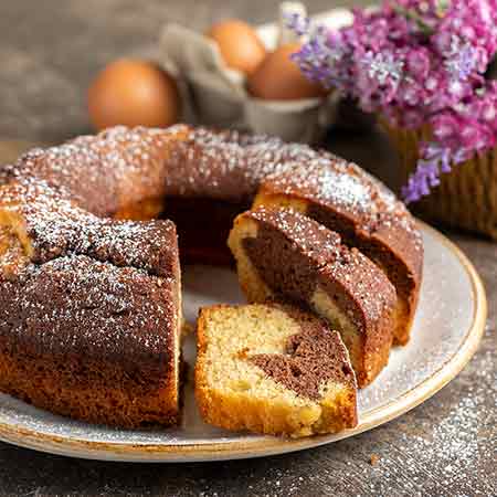 Ciambellone bicolore con latte di riso