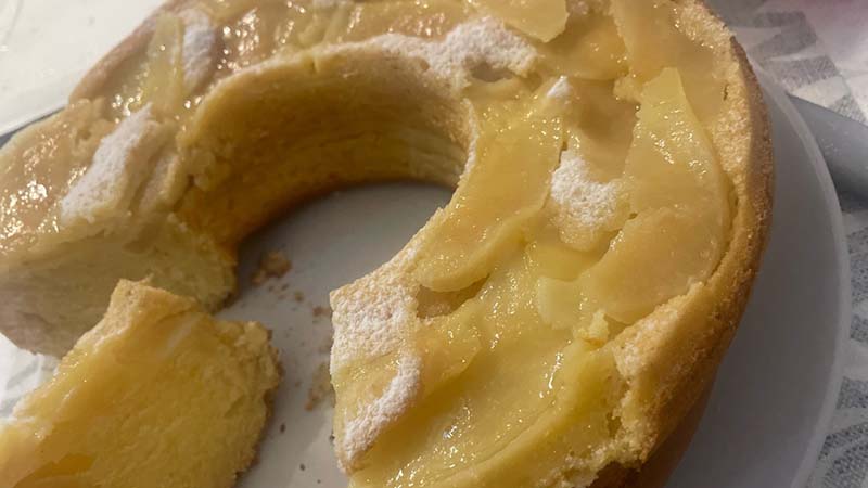 Ciambellone di ricotta e mele