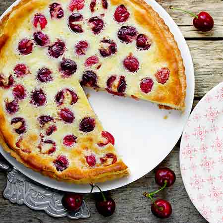 Clafoutis alle ciliegie e mandorle