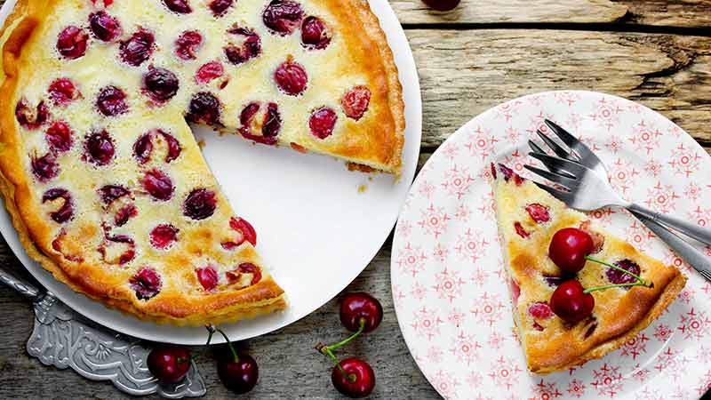 Clafoutis alle ciliegie e mandorle