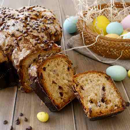 Colomba con gocce di cioccolato