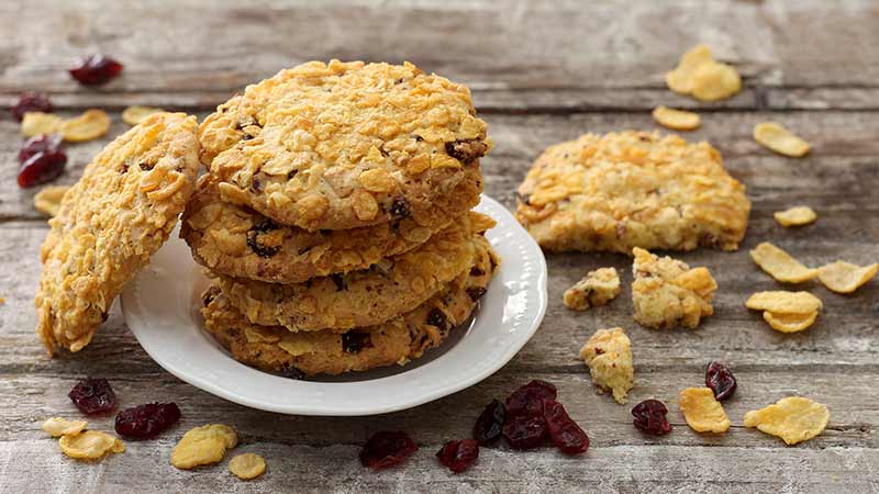 Cookies cornflakes e frutti rossi