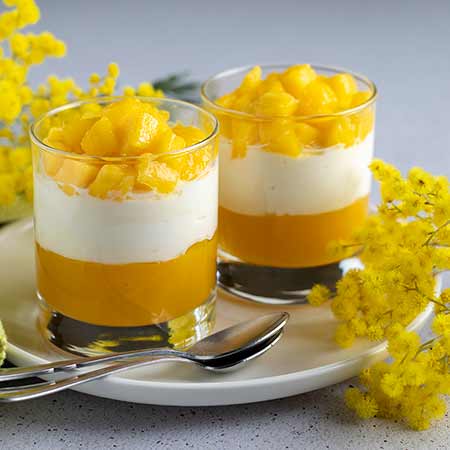 Coppette al mango e cocco