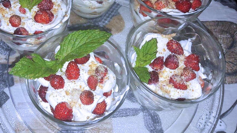 Coppette al mascarpone e fragoline