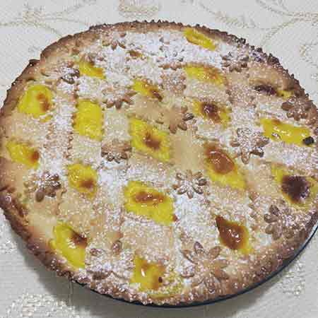 Crostata con crema pasticcera e amarene