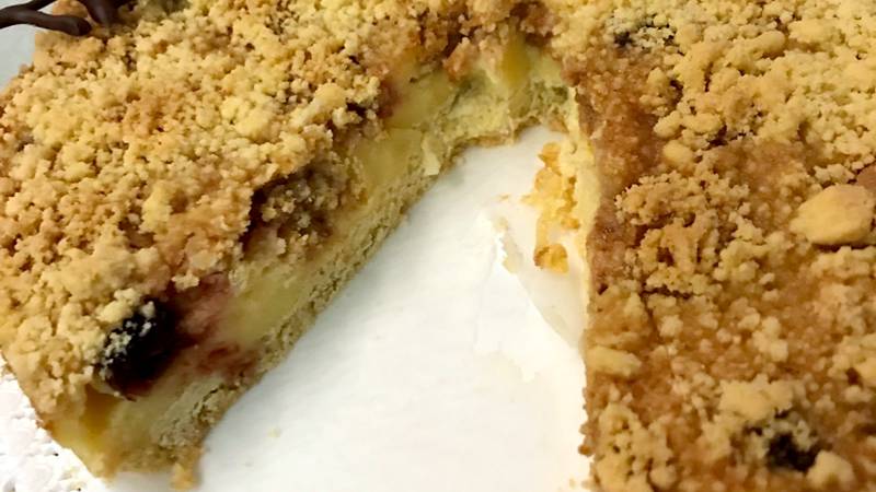 Crostata crema amarene e amaretti