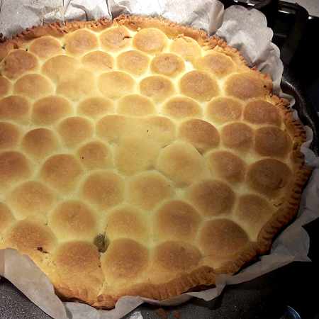 Crostata di banane e amaretti