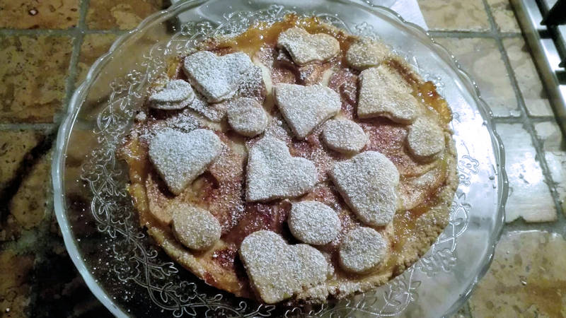 Crostata marmellata pesche, mele e cannella