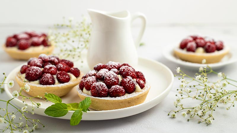 Crostatine fragoline e crema diplomatica