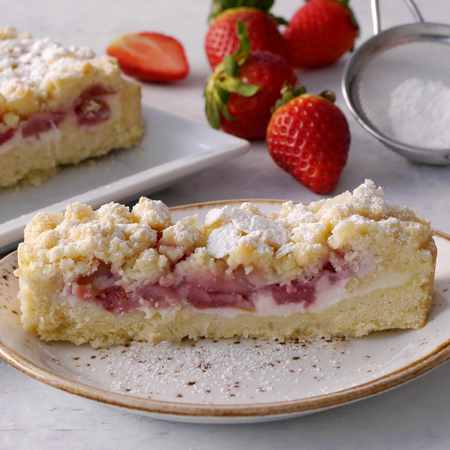 Torta sbrisolona fragole e mascarpone