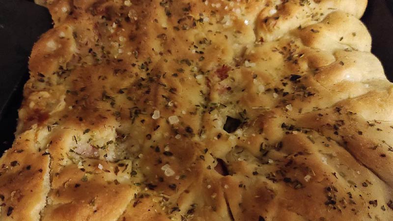 Focaccia croccante ripiena